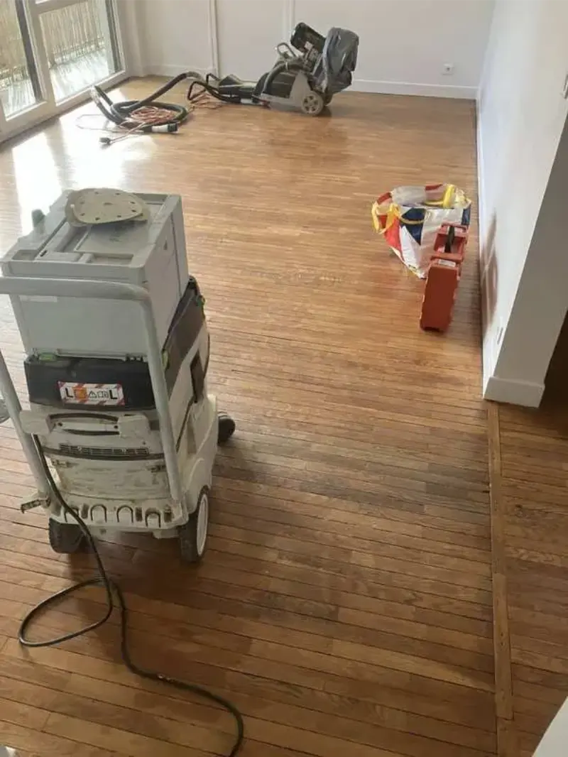 Parquet avant ponçage à Vaucresson