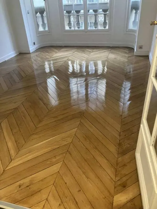 Parquet point de Hongrie après vitrification — rue de la Tour, Paris 16e
